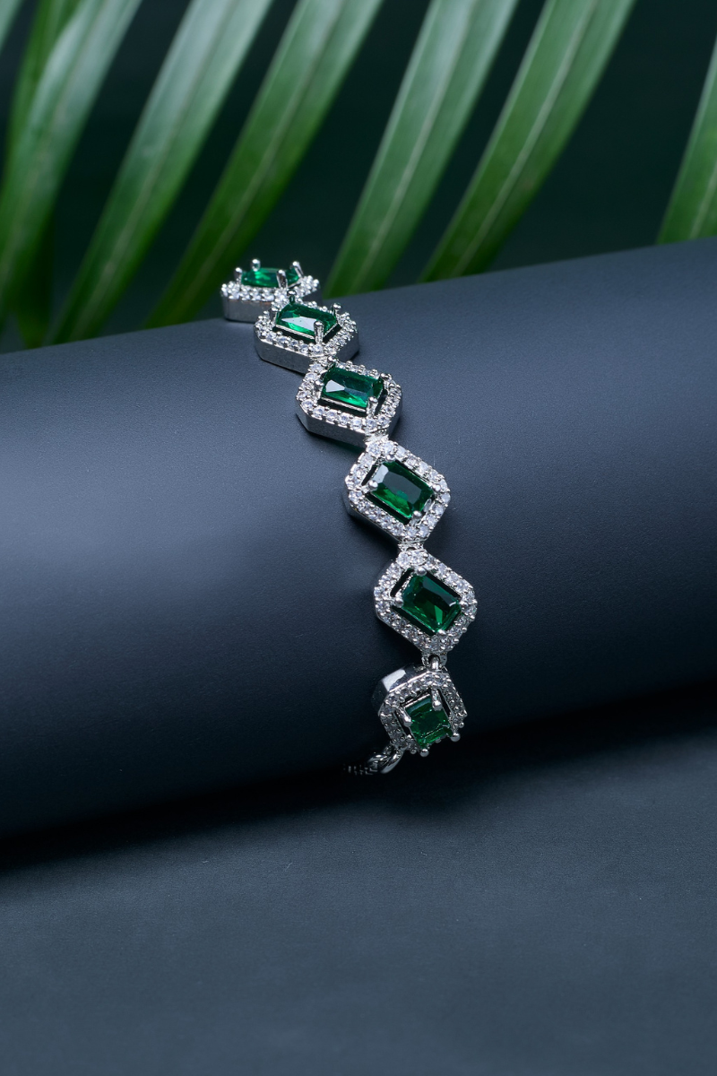 Necklace Set with Matching Earrings โ FREE Bracelet Included Elegant Green Drop Necklace Set |Perfect for Festive & Wedding Wear