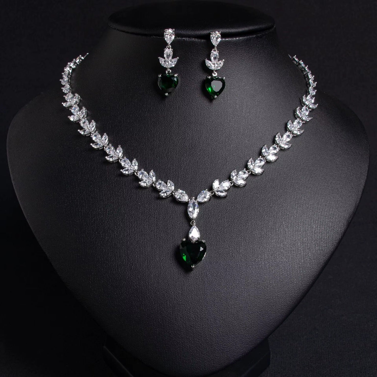 Heart-shaped American Diamond Silver Plated Necklace & Earrings Jewelry Set